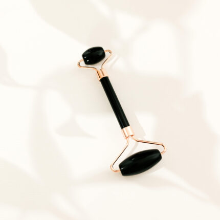 Roller do masażu twarzy - czarny obsydian